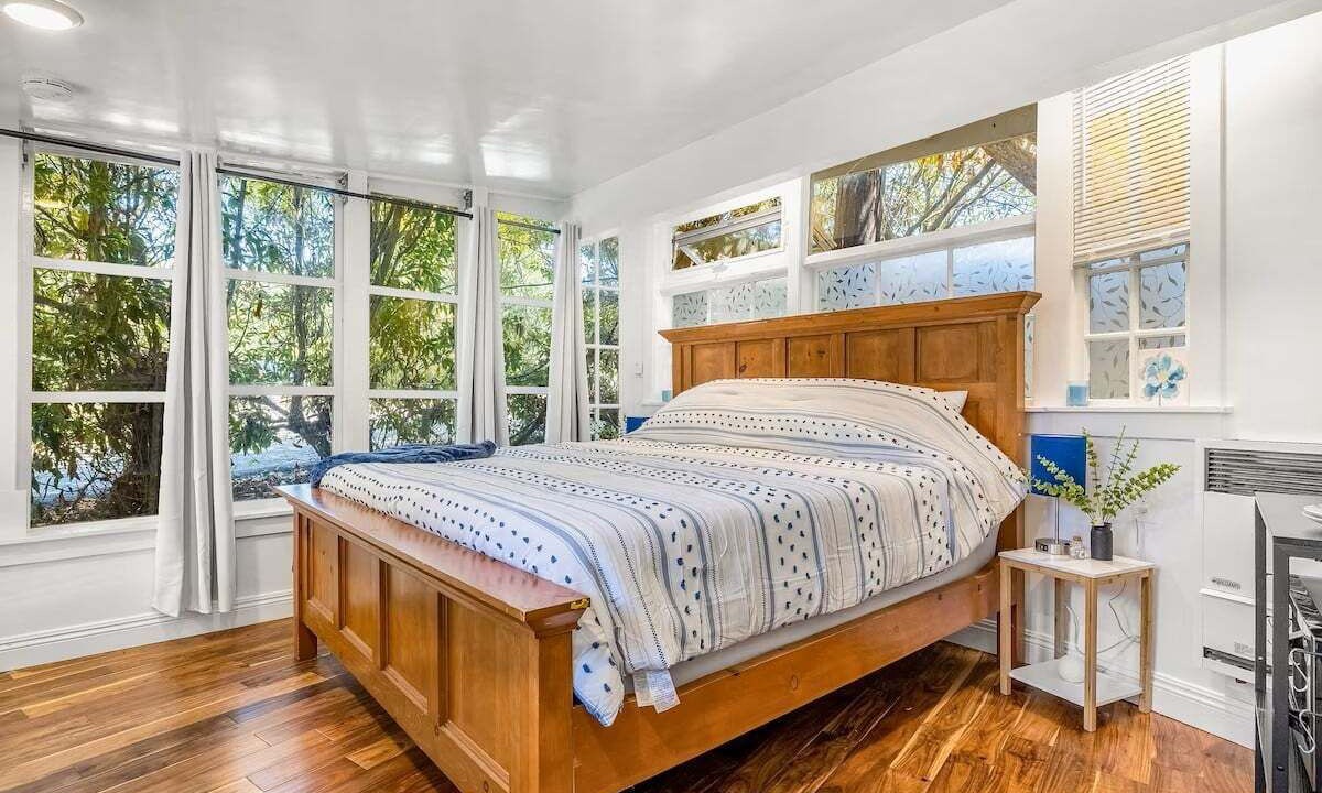 Photo of Bedroom in Summerland