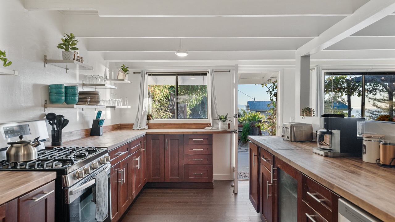 Photo of Kitchen in Summerland