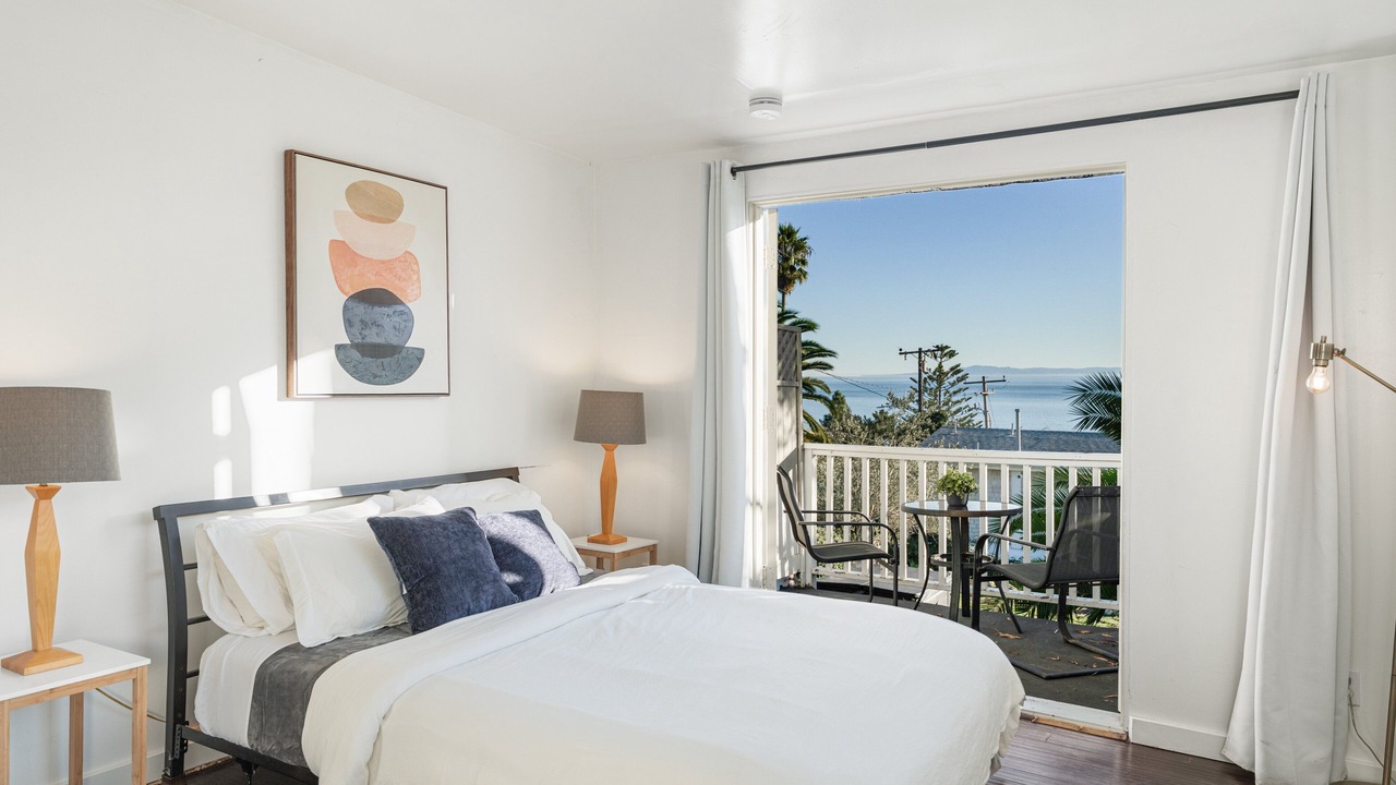 Photo of Bedroom in Summerland