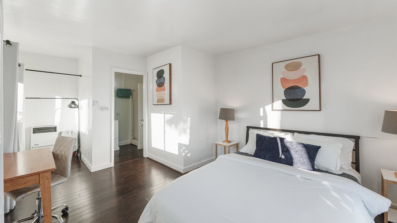Photo of Bedroom in Summerland