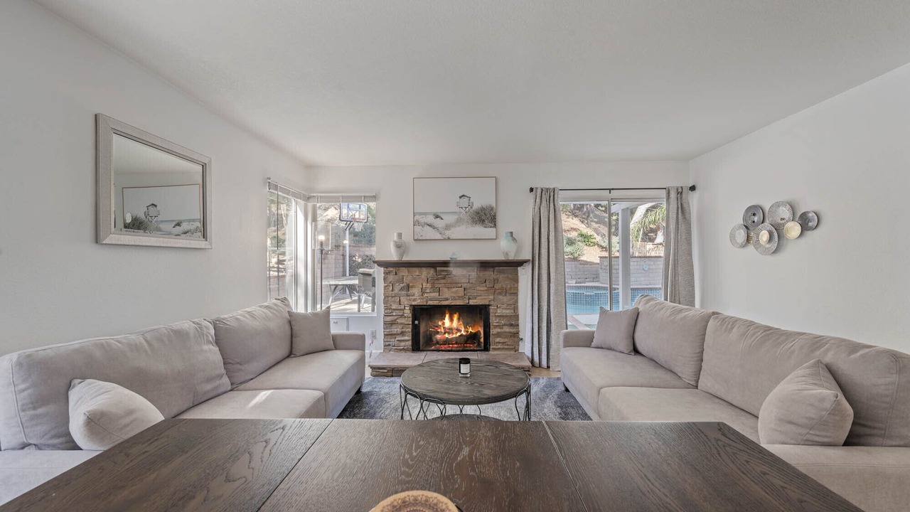 Photo of Livingroom in Castaic