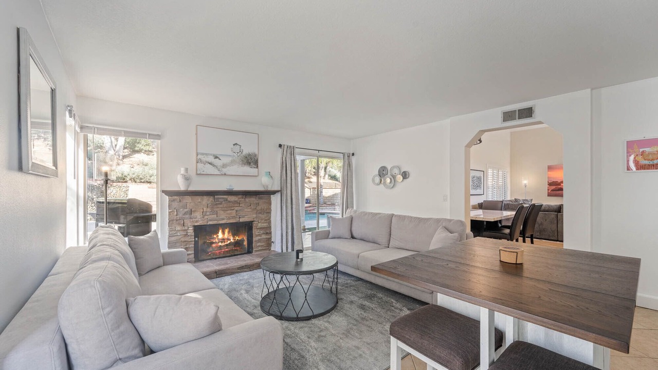 Photo of Livingroom in Castaic