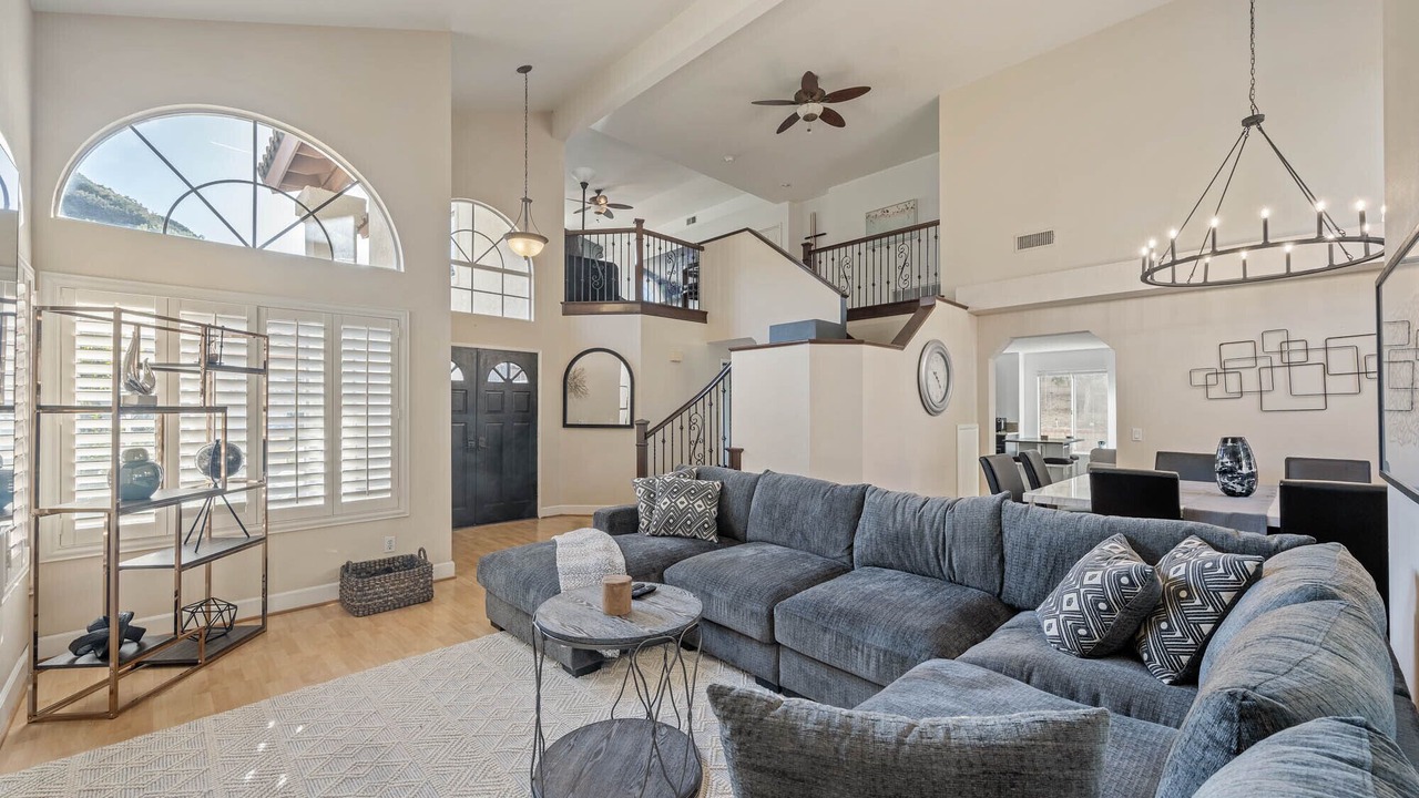 Photo of Livingroom in Castaic