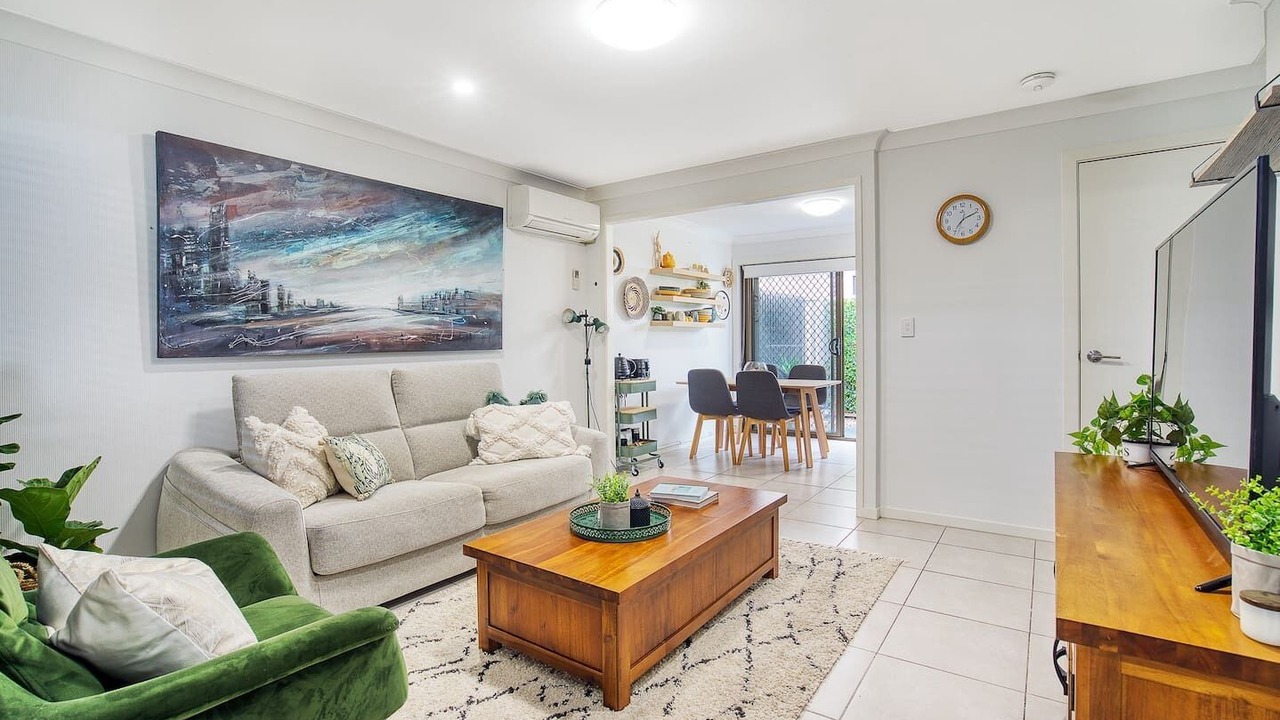 Photo of Livingroom in Surfers Paradise