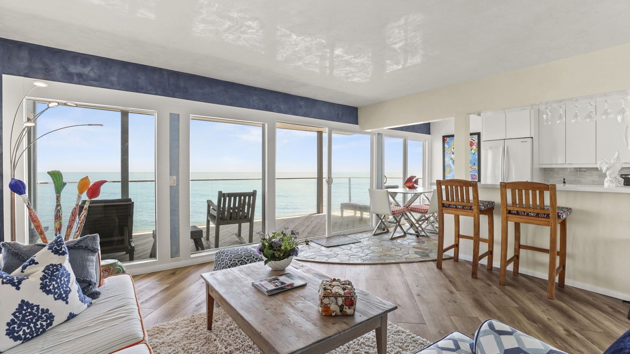 Photo of Bedroom in Eastern Malibu