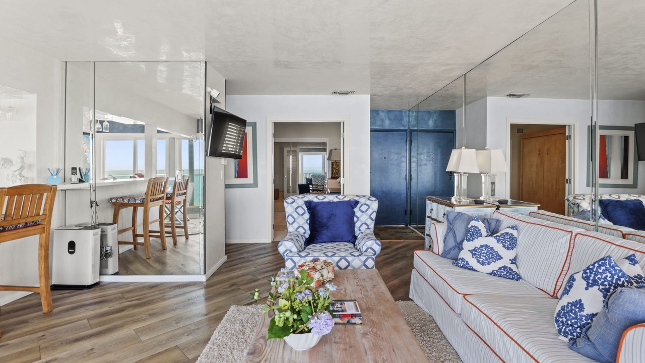 Photo of Patio Balcony in Eastern Malibu