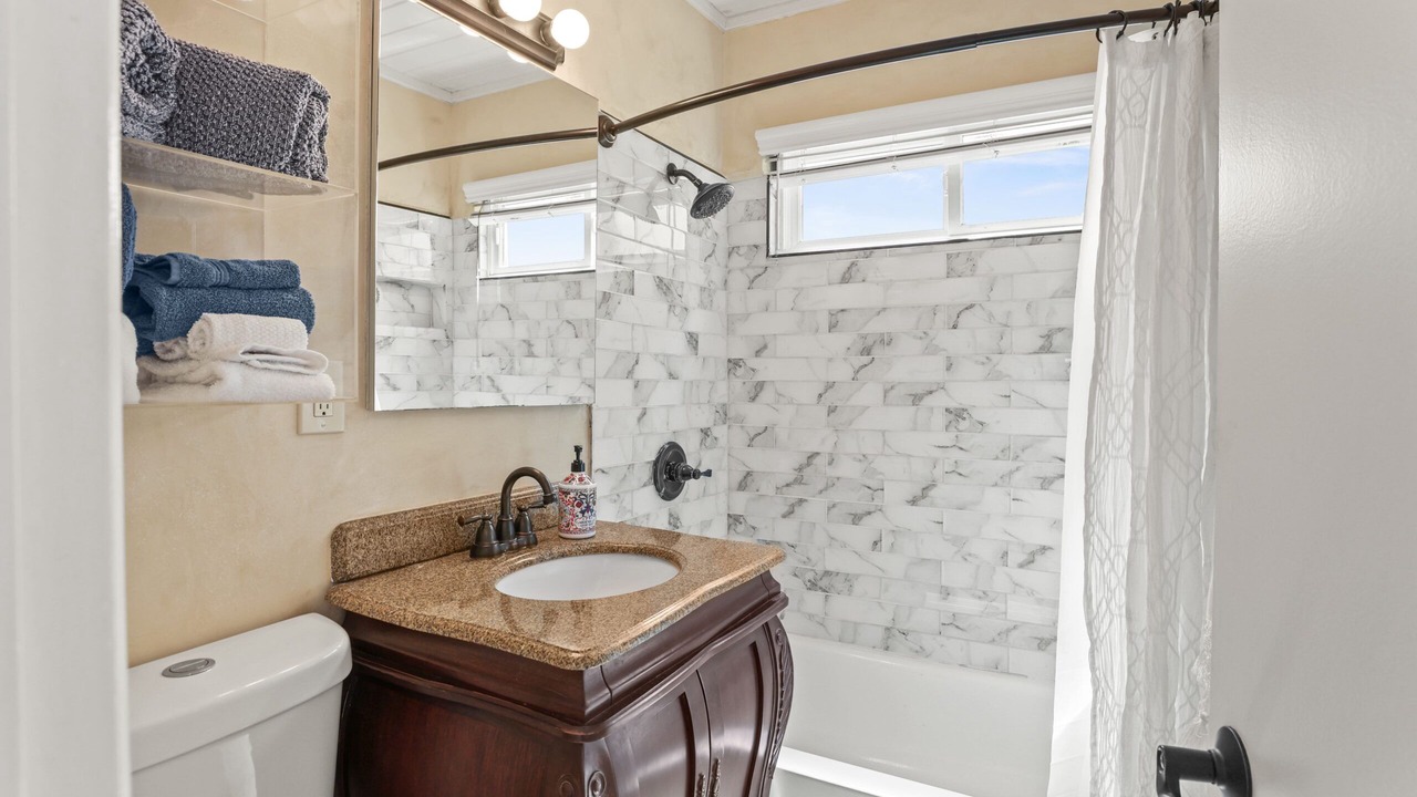 Photo of Bathroom in Eastern Malibu