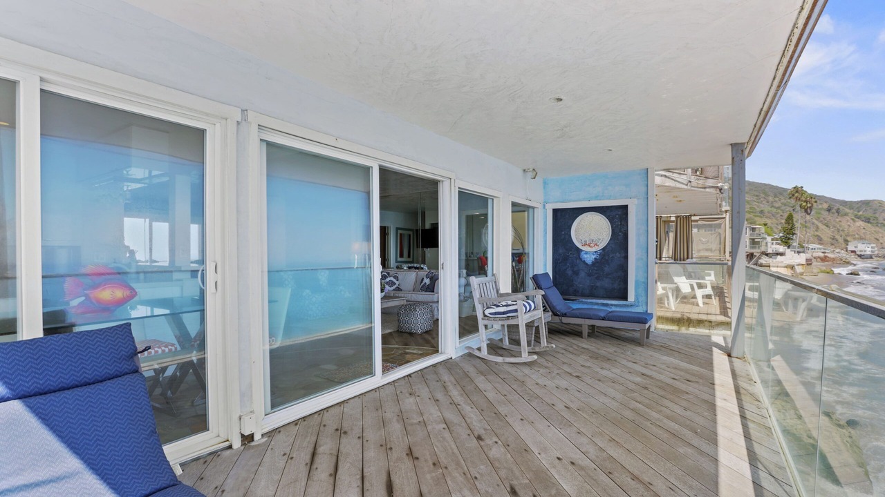 Photo of Patio Balcony in Eastern Malibu