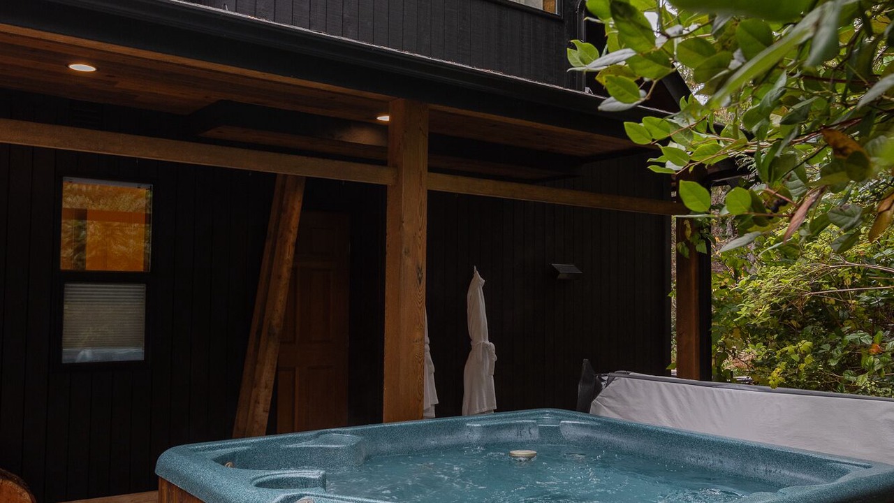 Photo of Others in Tofino