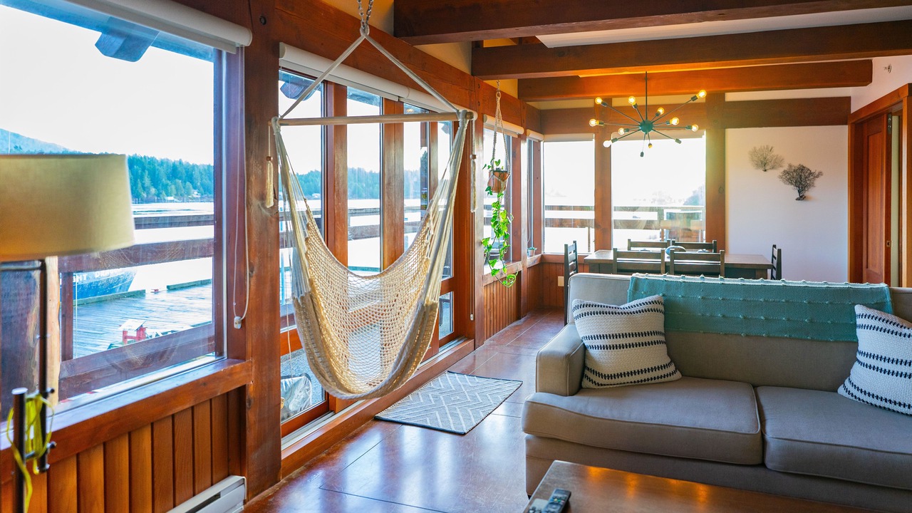 Photo of Livingroom in Ucluelet