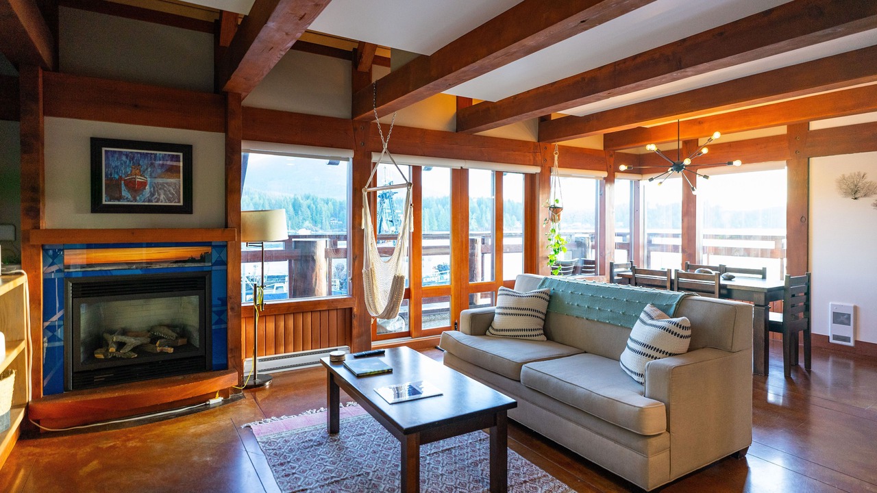 Photo of Livingroom in Ucluelet