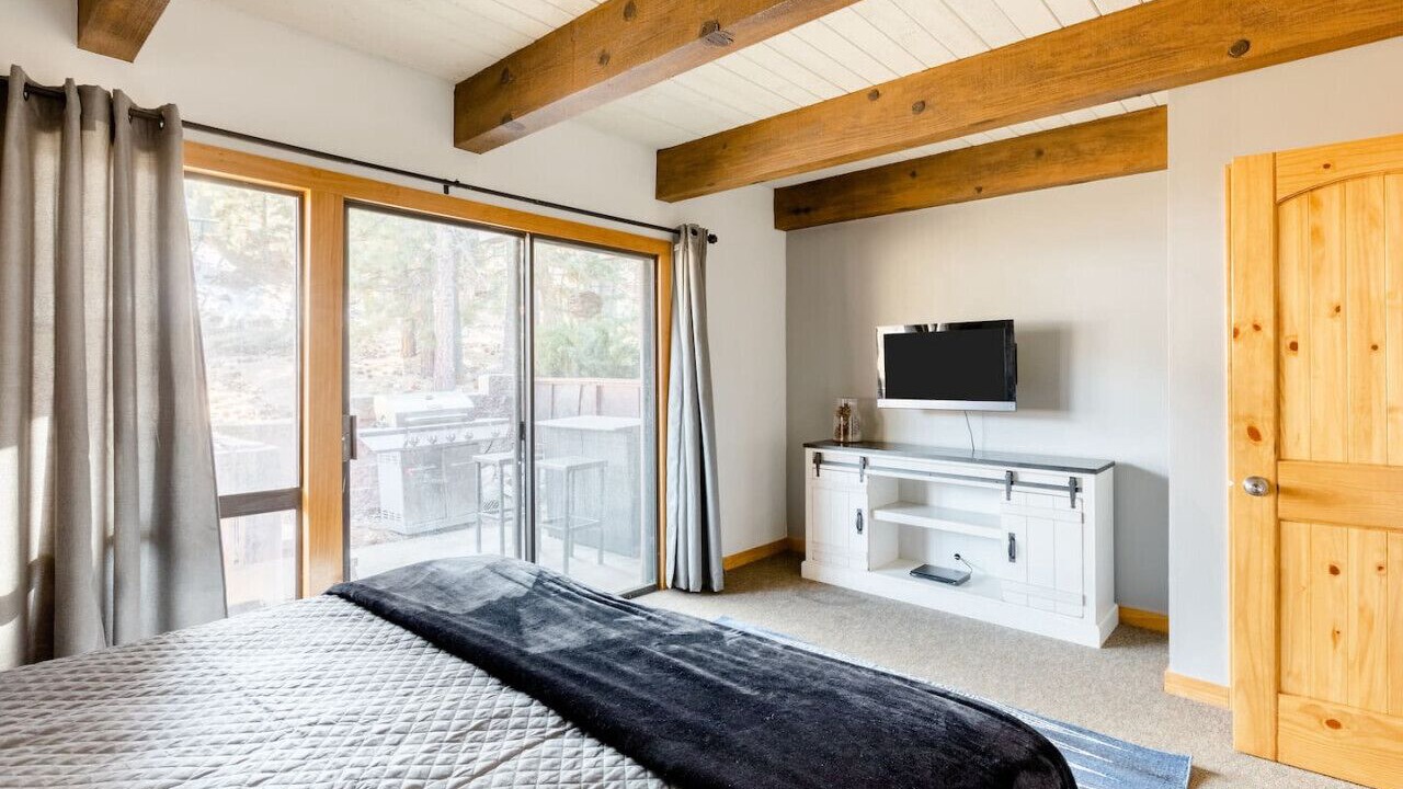 Photo of Bedroom in Big Bear Lake