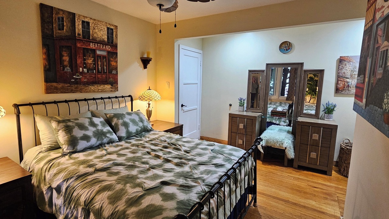 Photo of Bedroom in Harbor