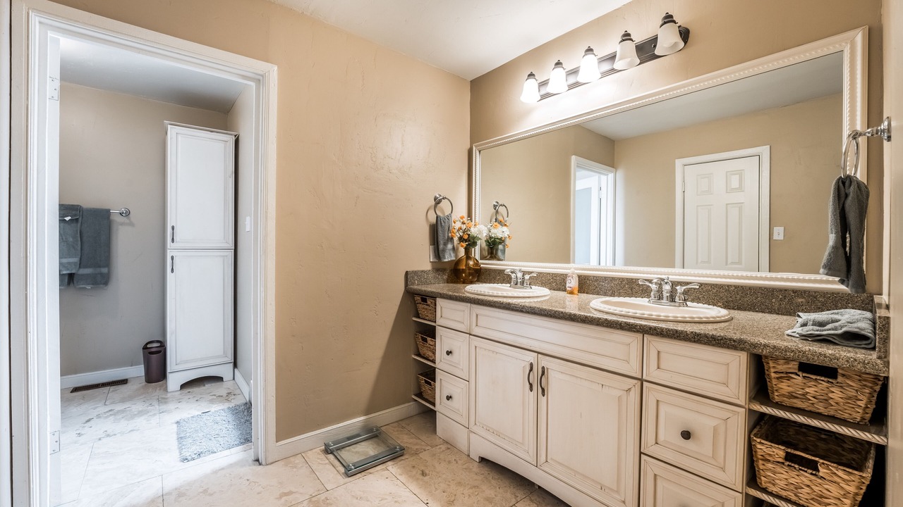 Photo of Bathroom in Sunrise Manor