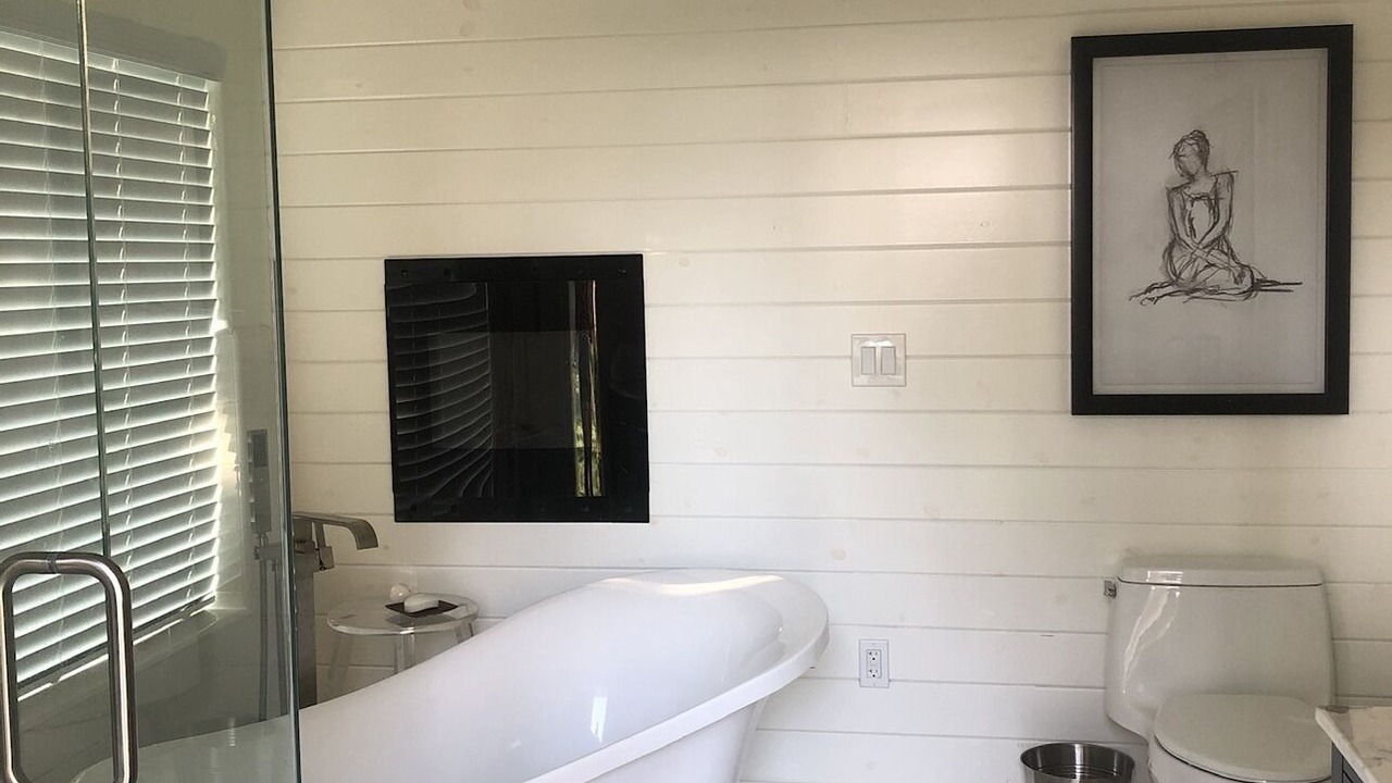 Photo of Bathroom in Kingsburg