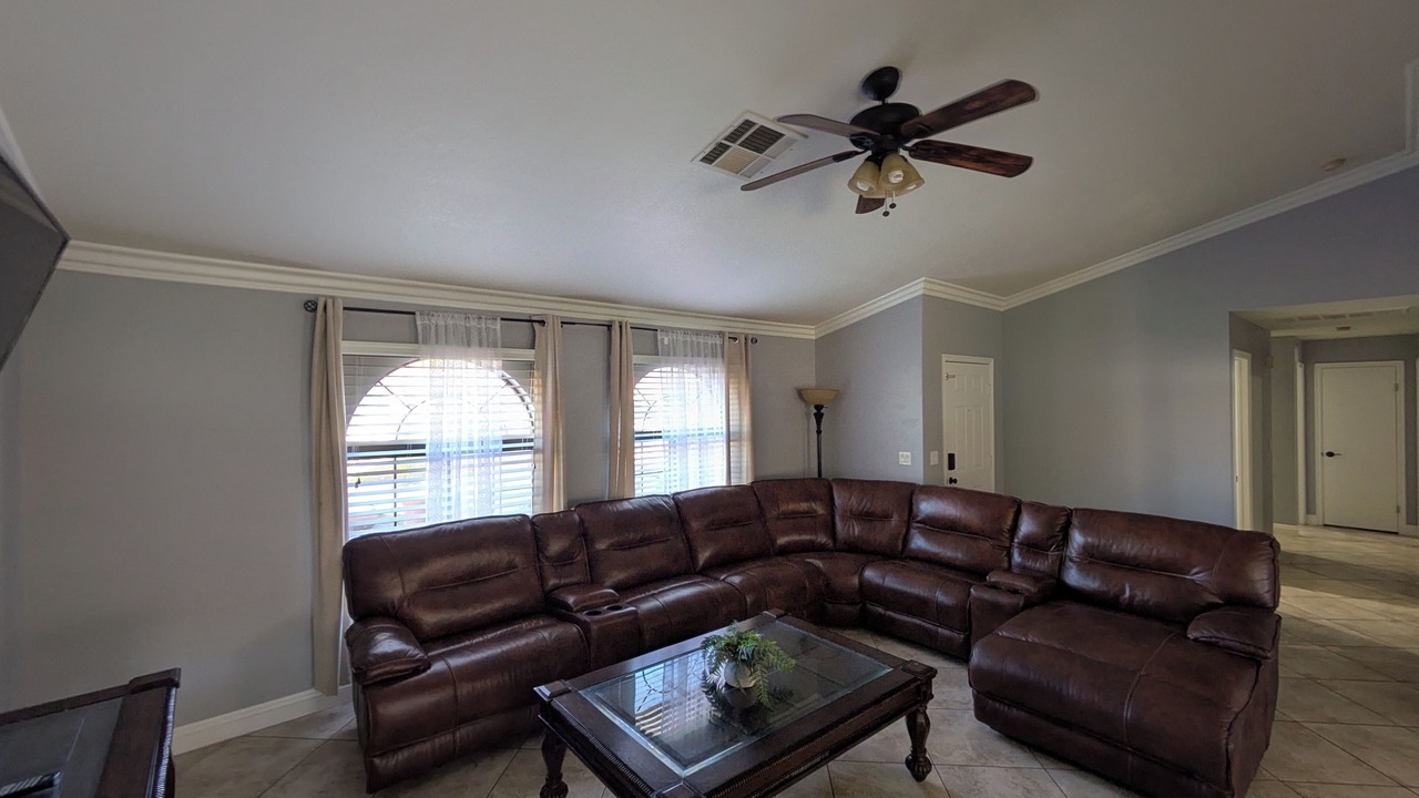Photo of Livingroom in Sunrise Manor