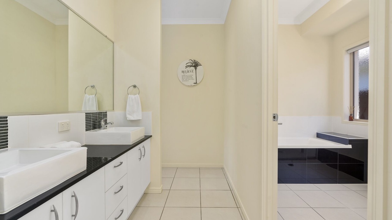 Photo of Bathroom in Banksia Beach