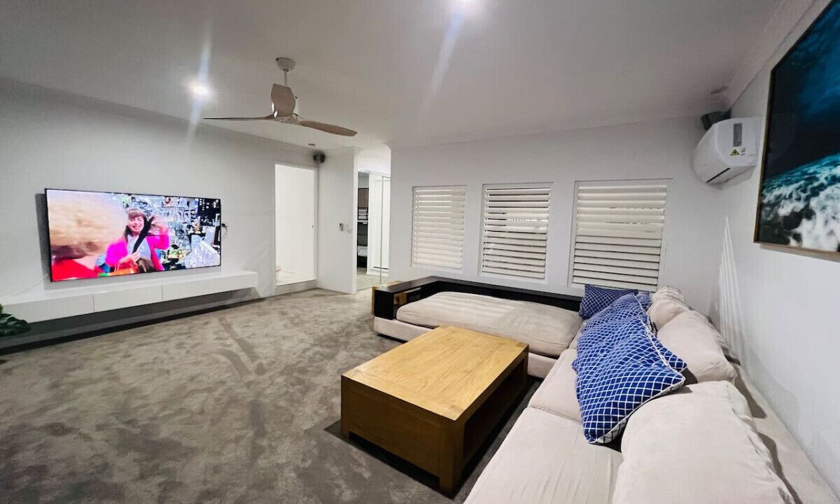 Photo of Bedroom in Broadbeach Waters