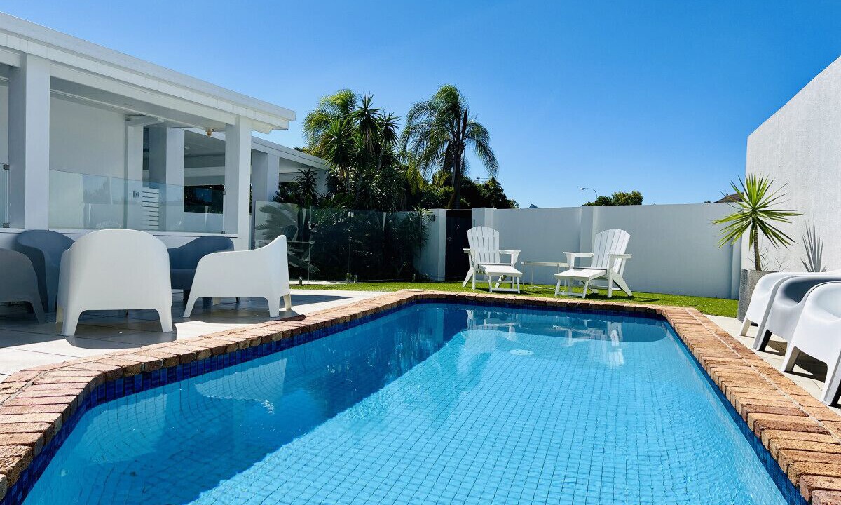 Photo of Outdoor in Broadbeach Waters