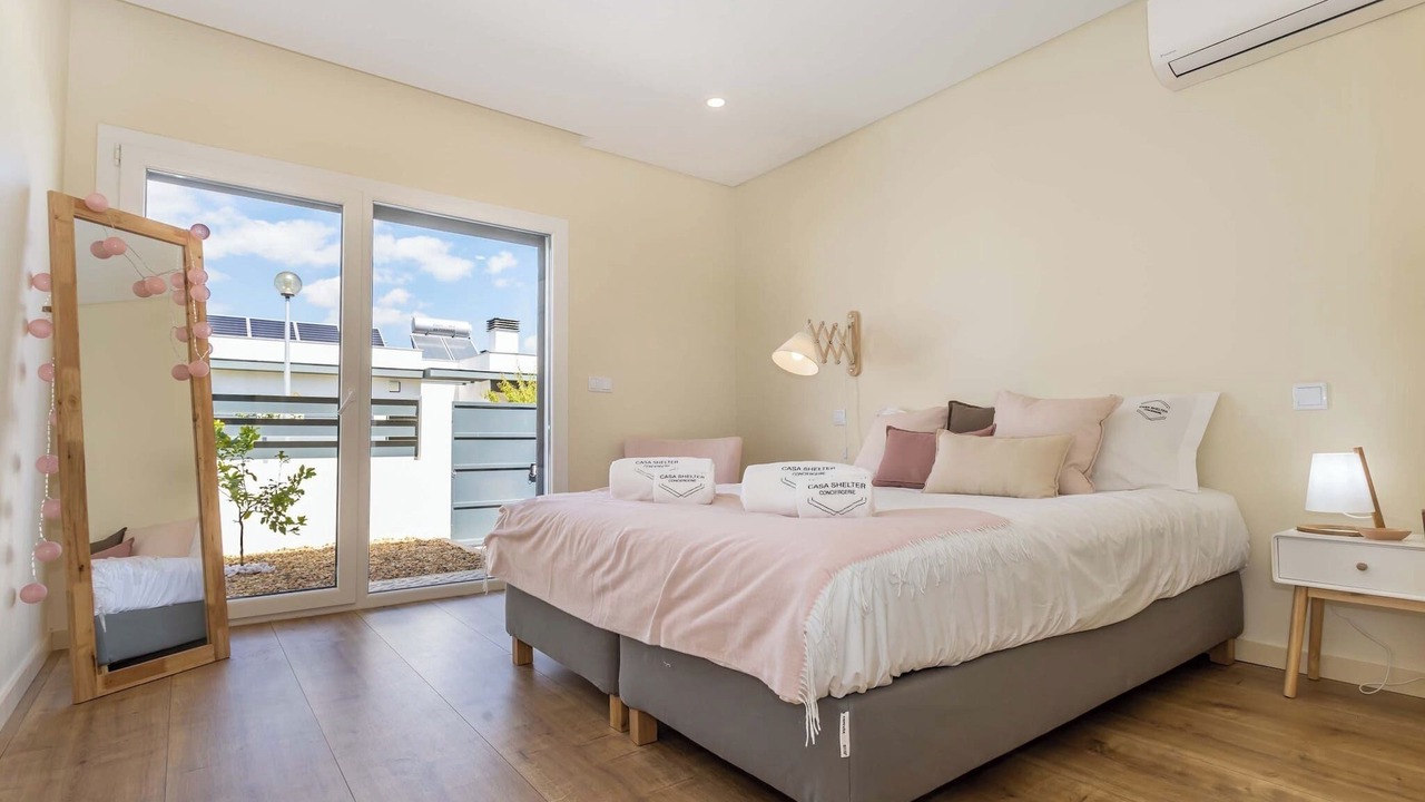 Photo of Bedroom in Vila Nogueira de Azeitao