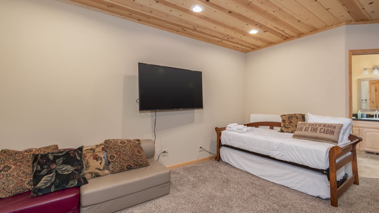 Photo of Bedroom in Arnold