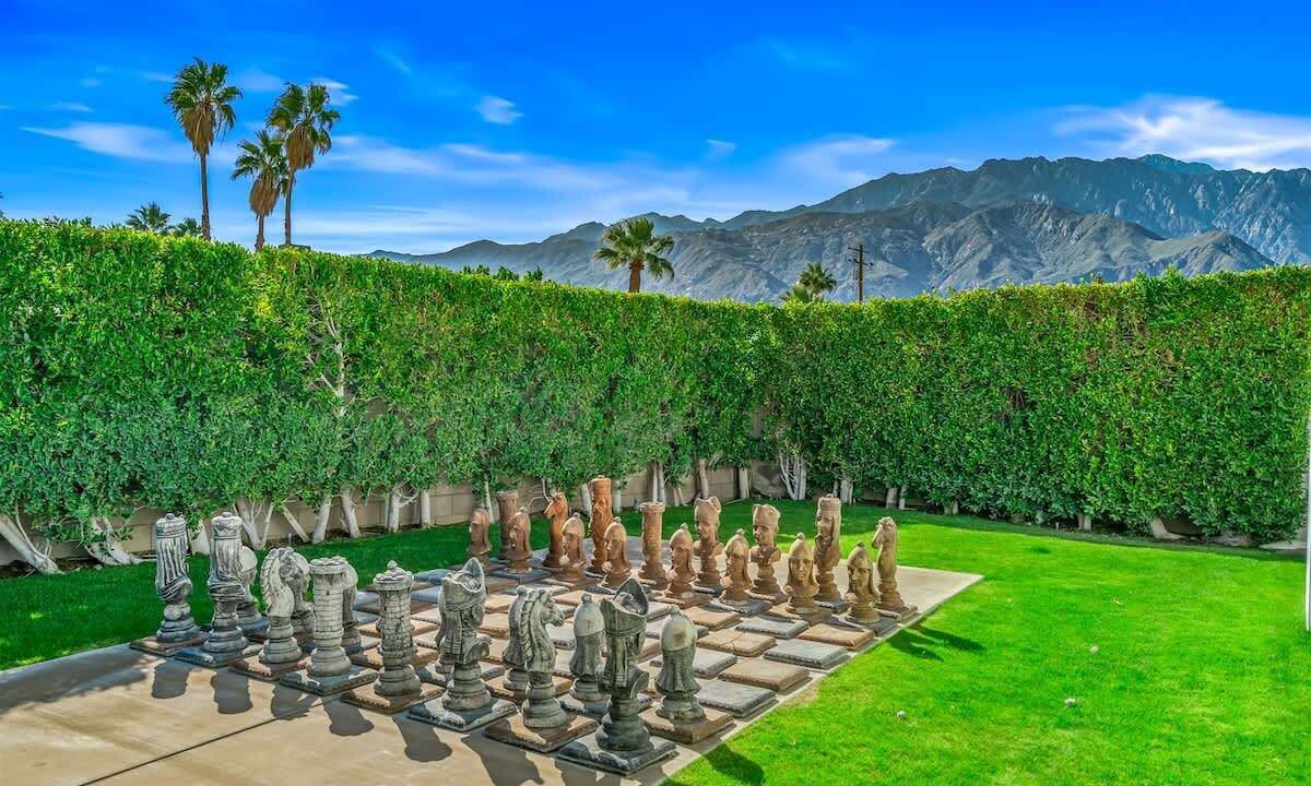 Photo of Outdoor in Racquet Club South