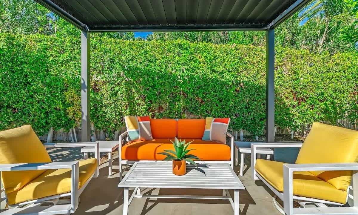 Photo of Outdoor in Racquet Club South