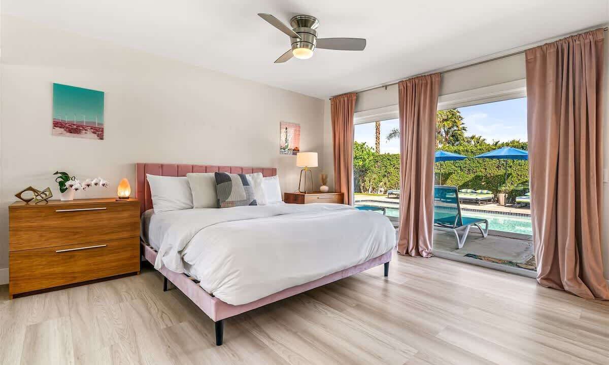 Photo of Bedroom in Racquet Club South