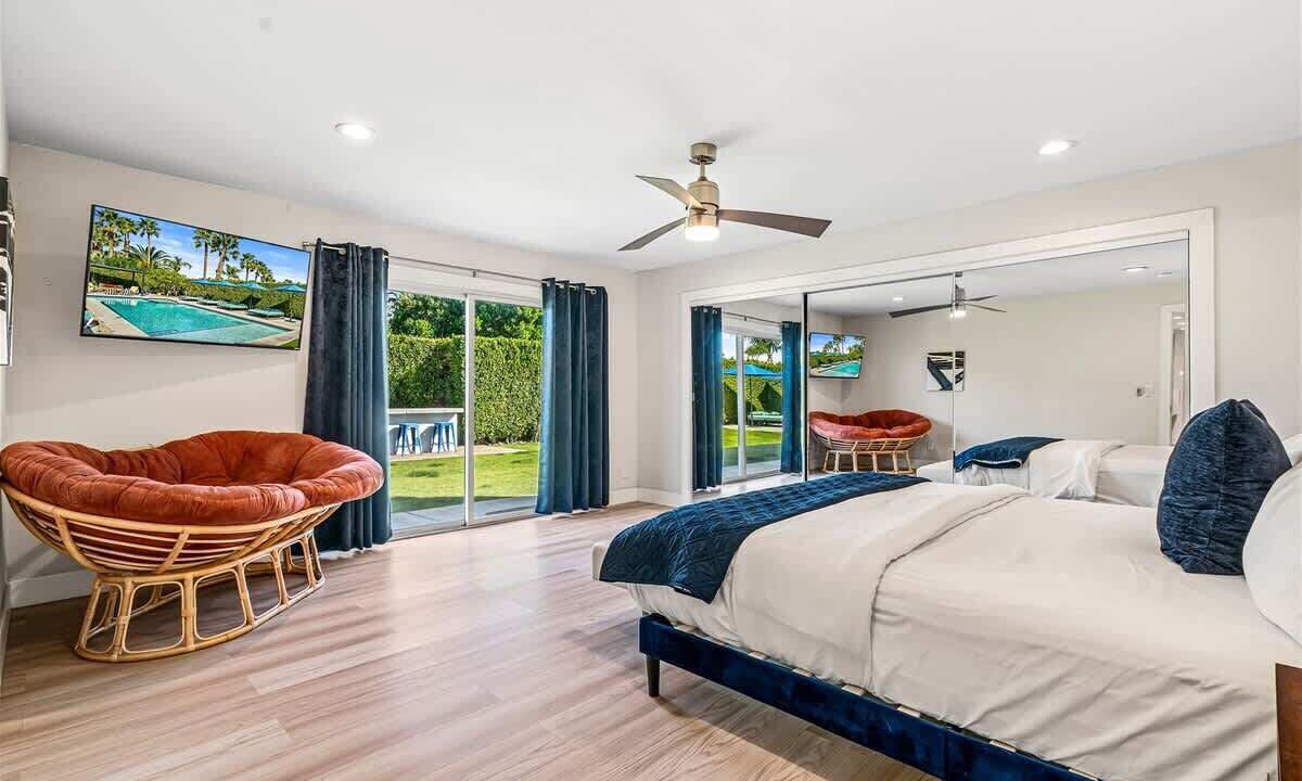 Photo of Bedroom in Racquet Club South