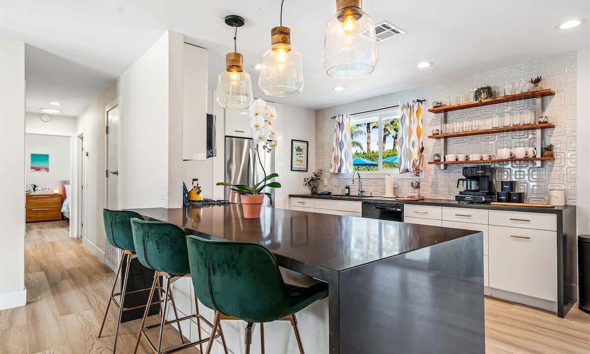 Photo of Kitchen in Racquet Club South