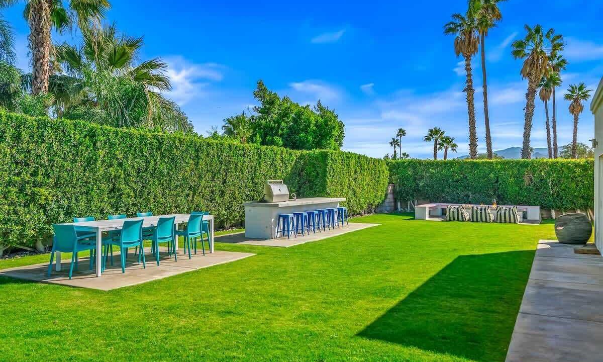 Photo of Outdoor in Racquet Club South