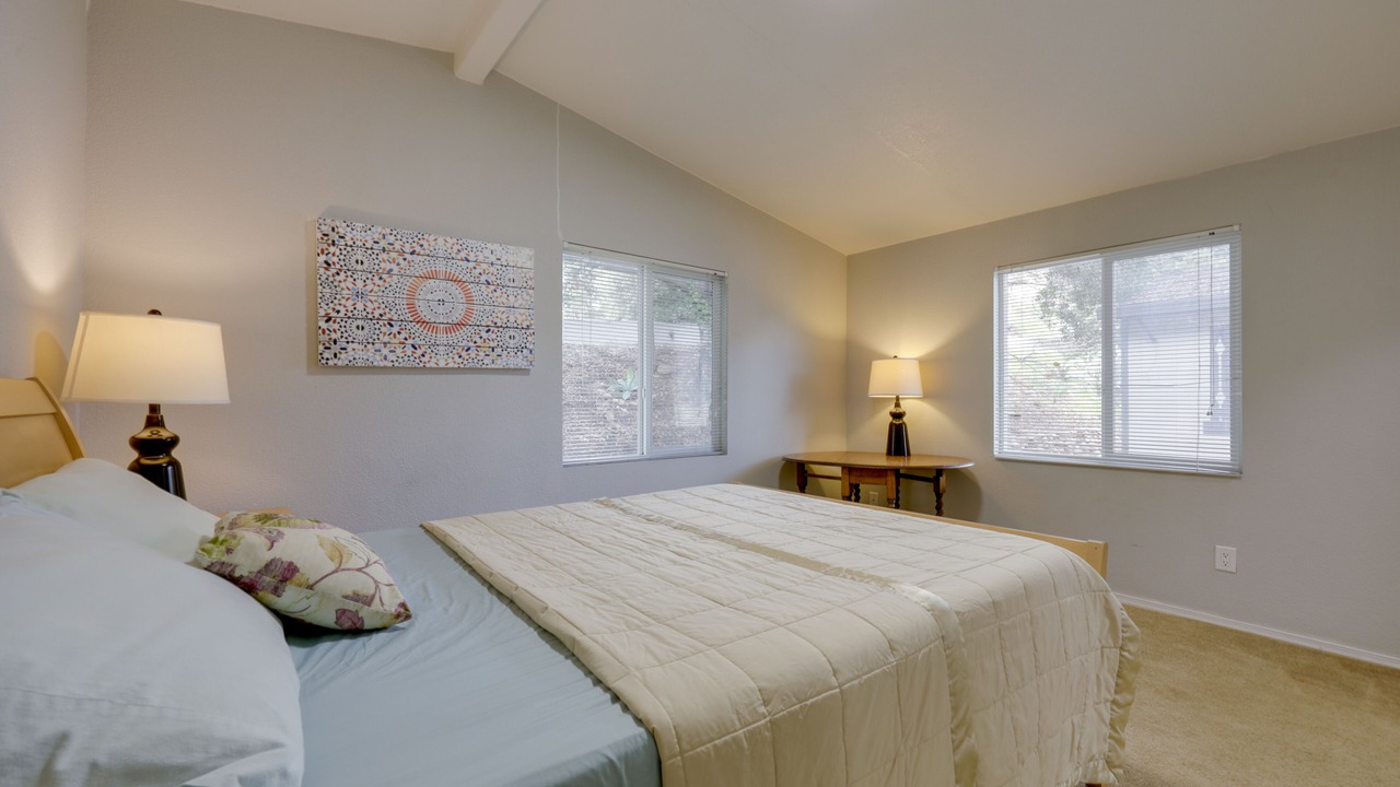 Photo of Bedroom in Oak View