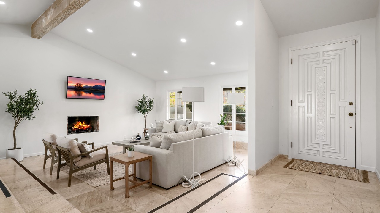 Photo of Livingroom in Magnesia Falls Cove