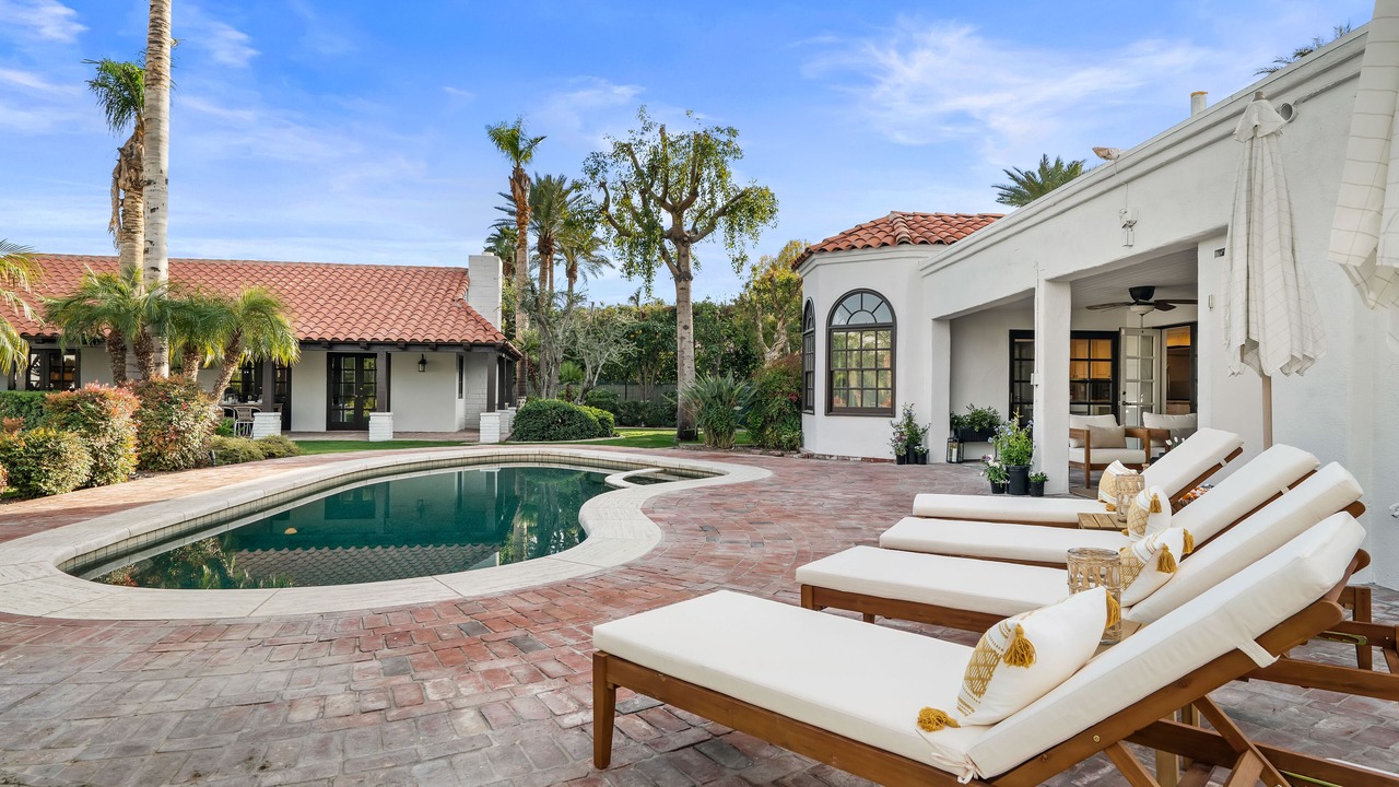Photo of Outdoor in Magnesia Falls Cove
