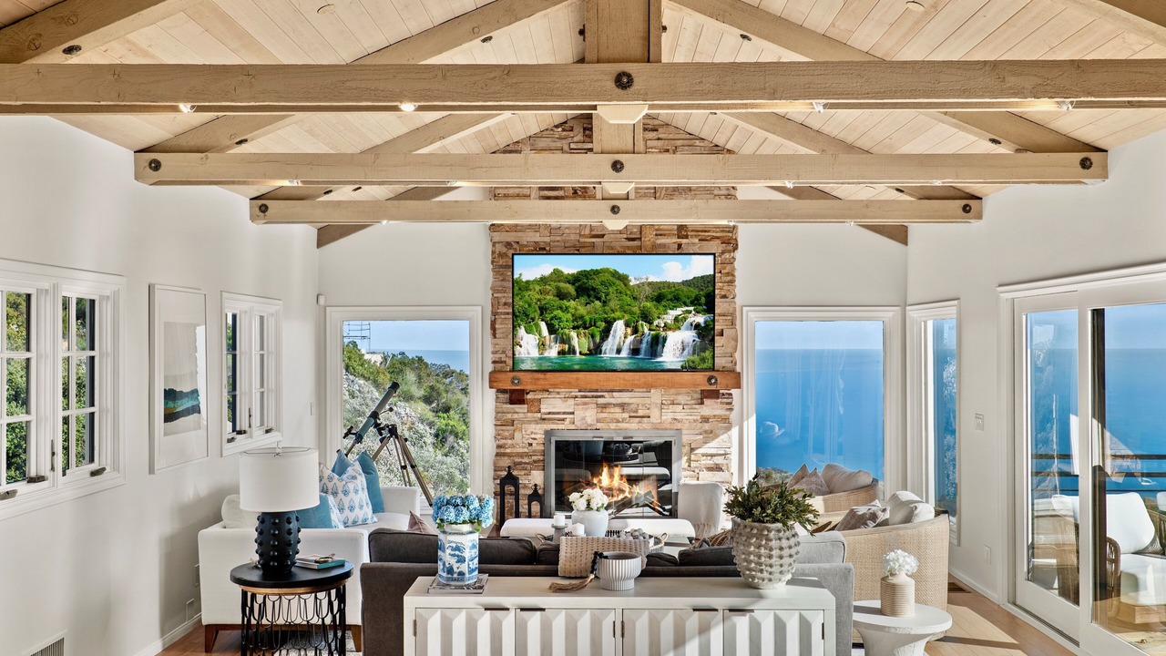 Photo of Livingroom in Malibu