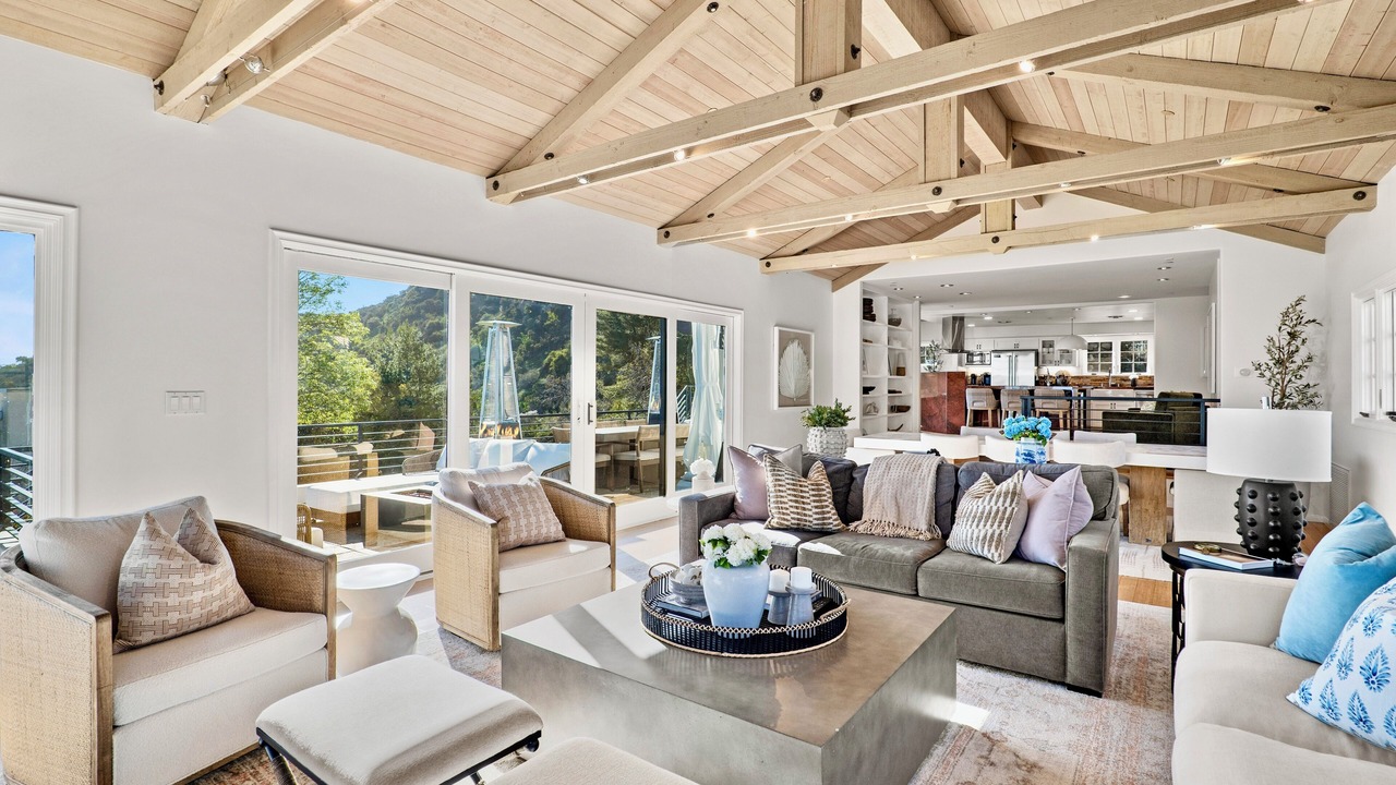 Photo of Patio Balcony in Malibu