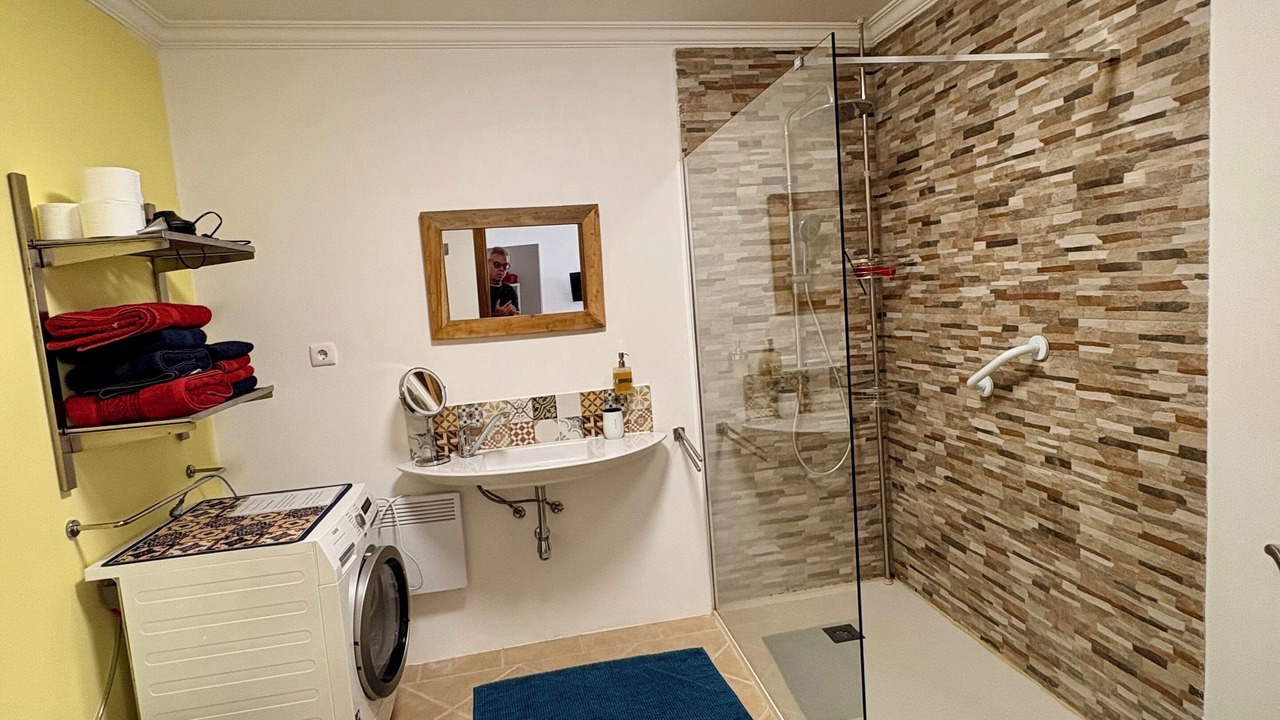 Photo of Bathroom in Setubal