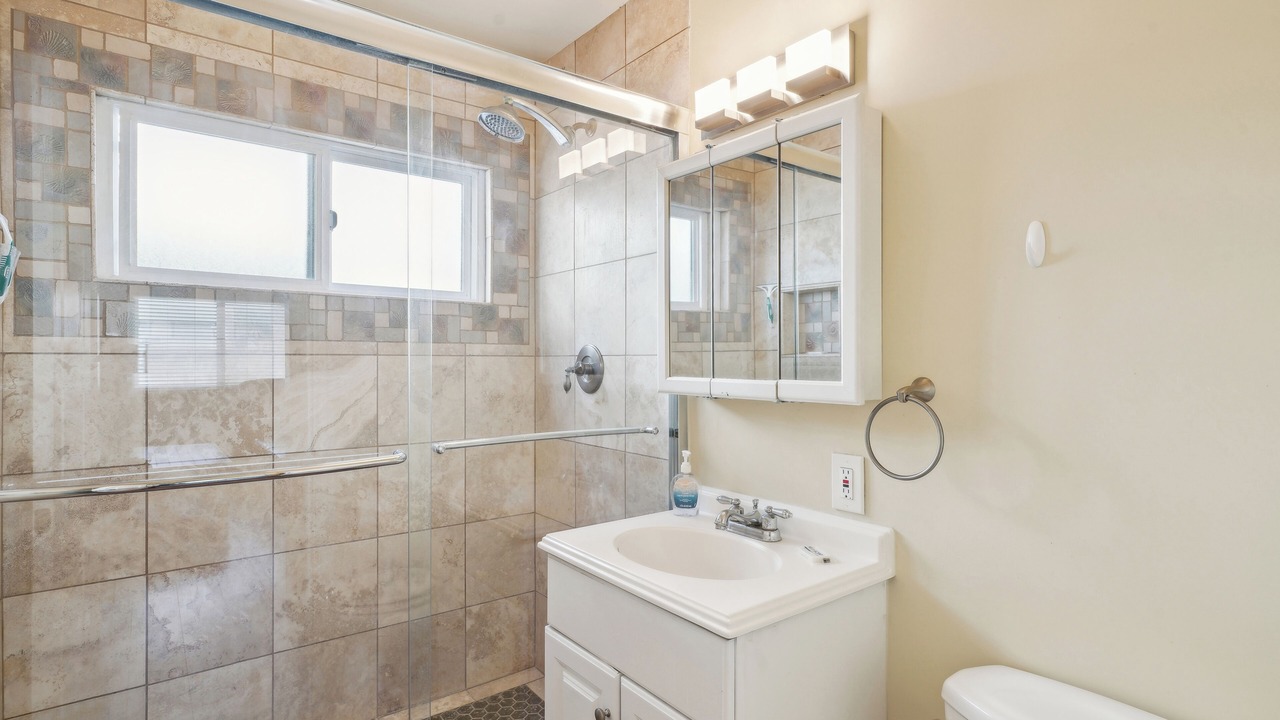 Photo of Bathroom in Carpinteria