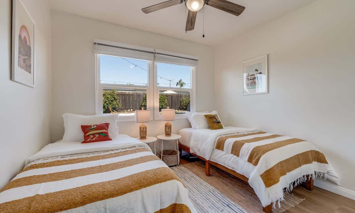 Photo of Bedroom in Allied Gardens