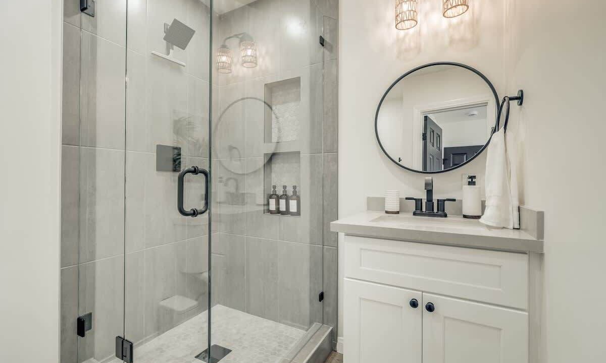 Photo of Bathroom in Allied Gardens