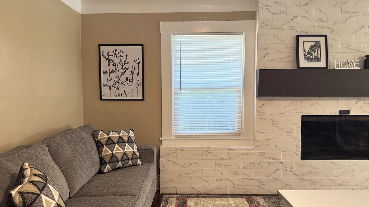 Photo of Livingroom in Hanford