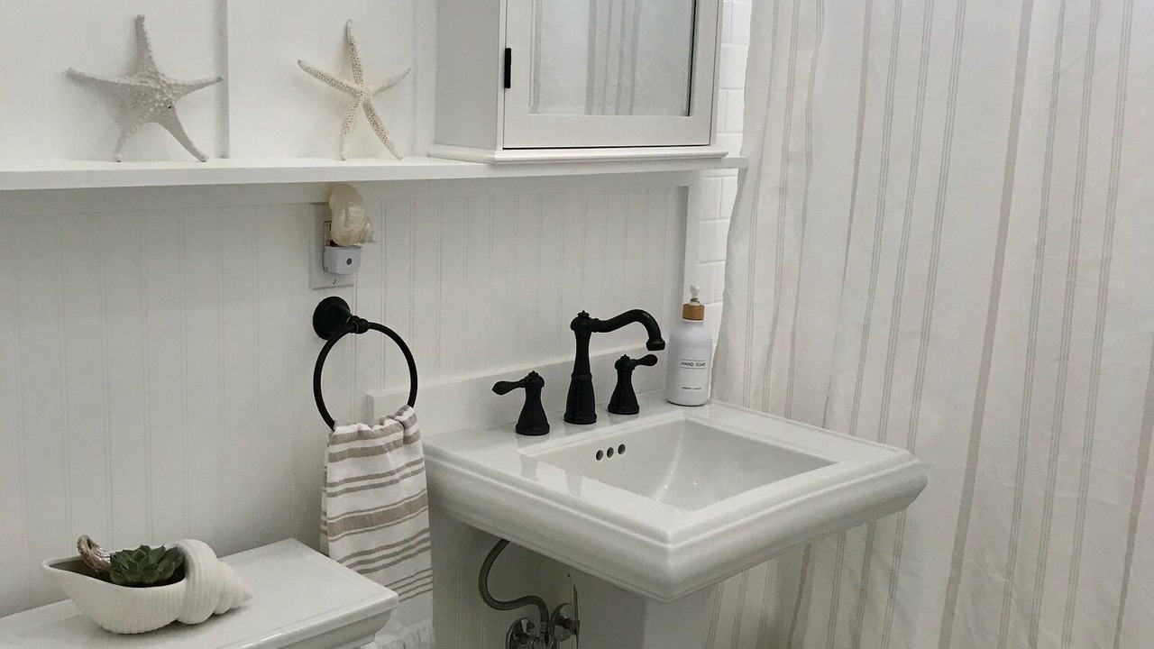 Photo of Bathroom in Carpinteria