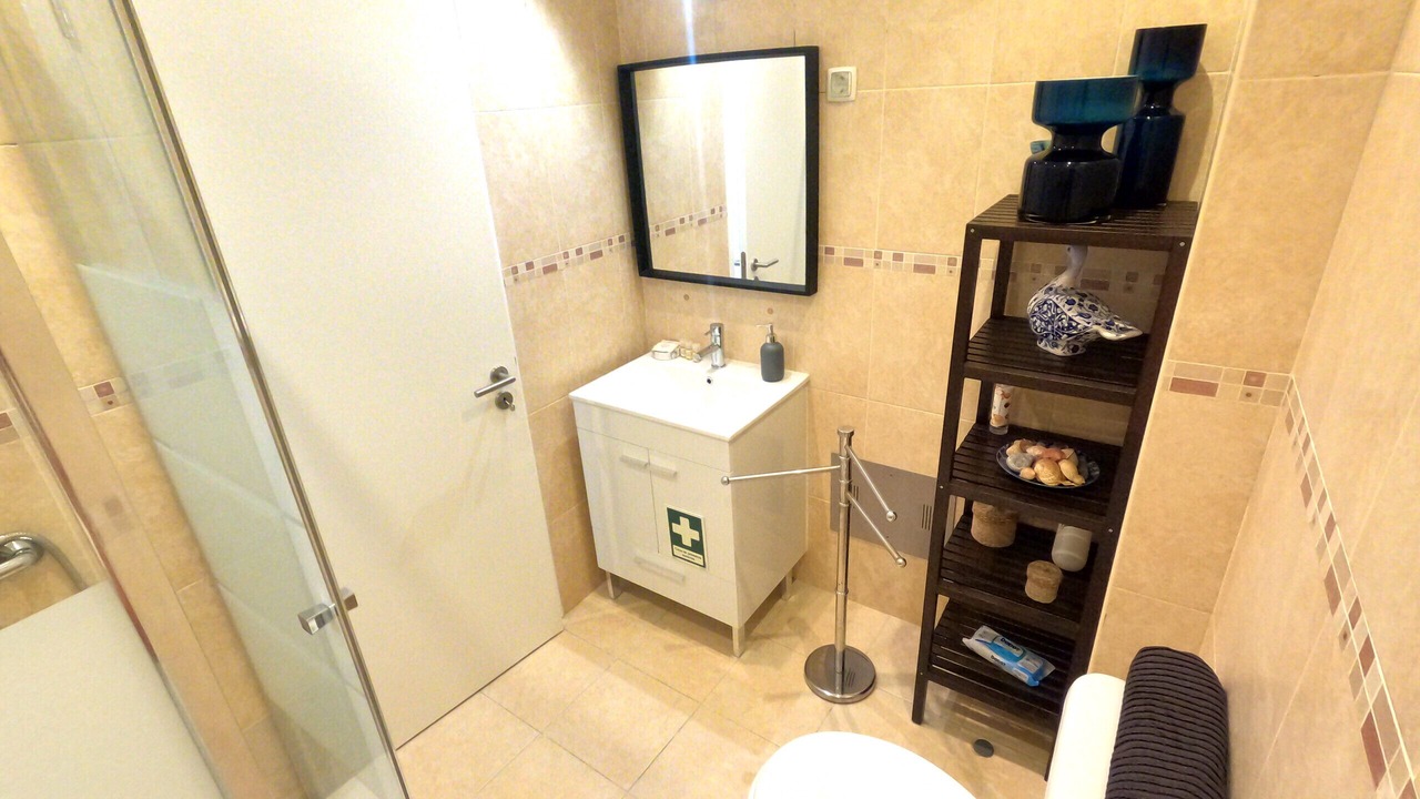 Photo of Bathroom in Cacilhas