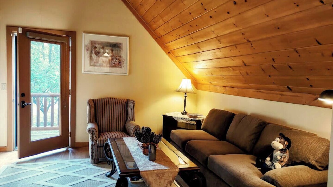 Photo of Livingroom in Mountain Center