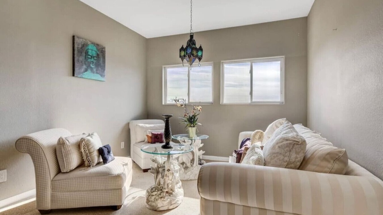 Photo of Livingroom in Sunrise Manor