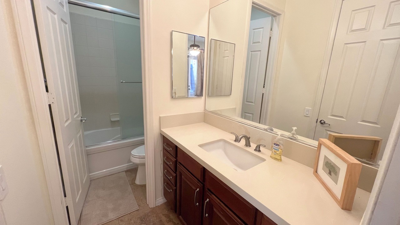 Photo of Bathroom in Araby