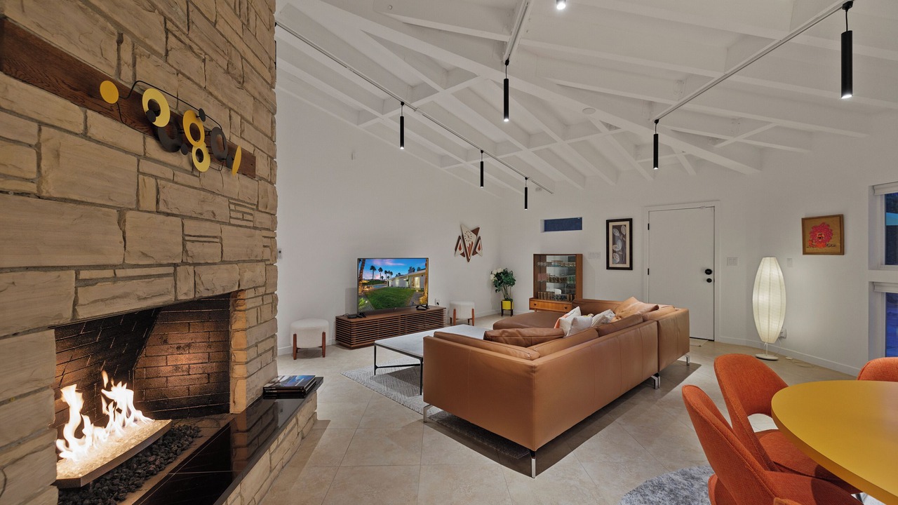 Photo of Livingroom in Sunrise Vista Chino