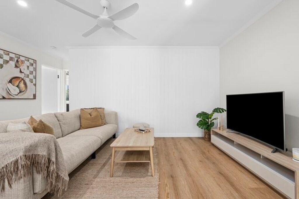 Photo of Livingroom in Mermaid Waters