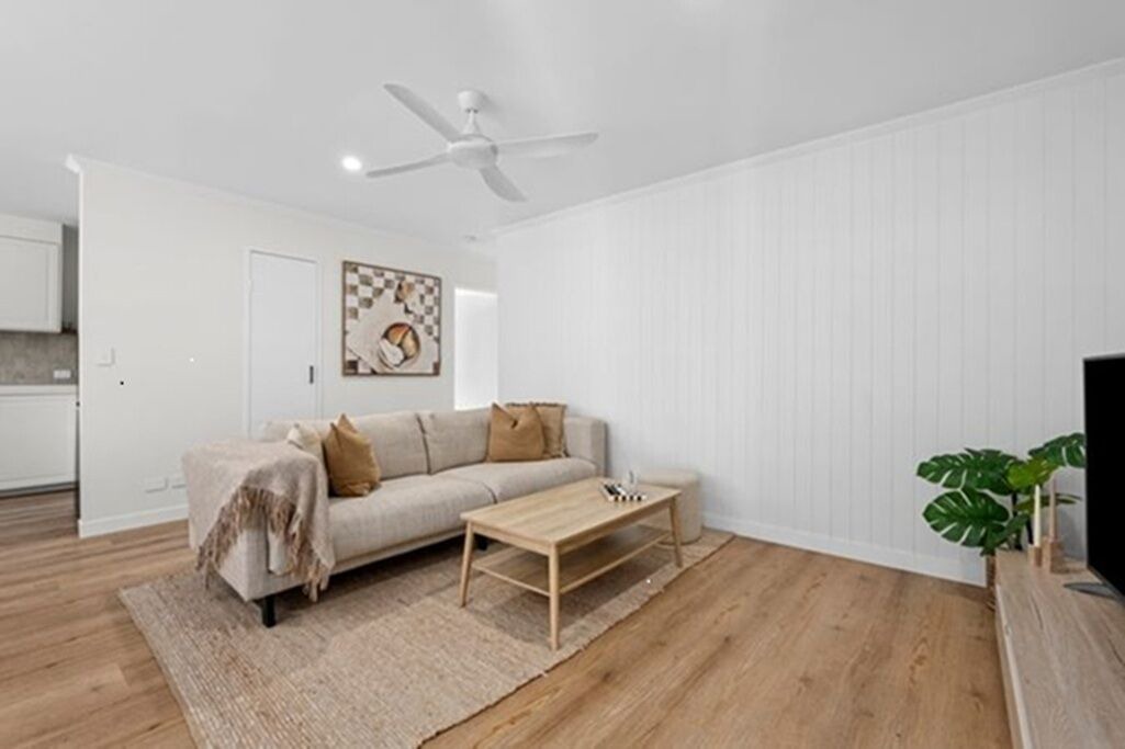 Photo of Livingroom in Mermaid Waters