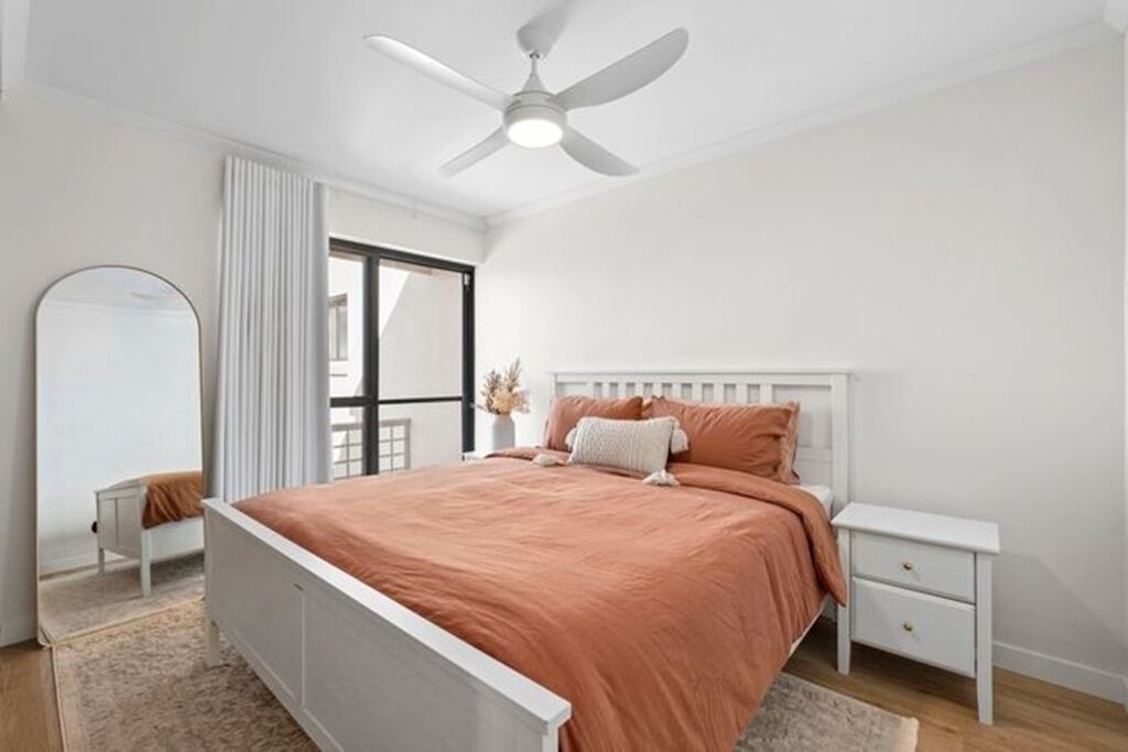 Photo of Bedroom in Mermaid Waters